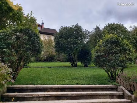 f3 centre ville avec garage  cave et parking