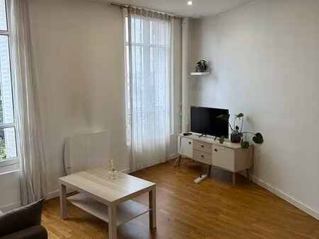 studio cosy à 25minutes de paris st lazare
