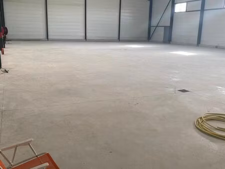 location hangar neuf pour stockage 800m