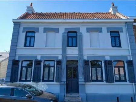 belle maison rénovée à proximité de l'institution sainte-marie beaucamps-ligny