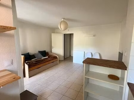 studio 1 pièce 26 m²