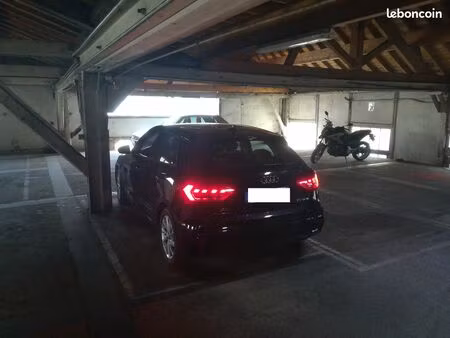 place de parking au 148 boulevard de la croix-rousse