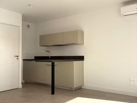 t1 avec parking et terrasse – bordeaux caudéran