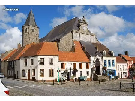 local à louer sur la place de samer