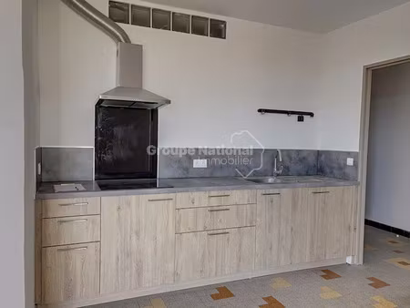 location appartement 4 pièces 87.04 m² à berre-l'etang (13130)  980 €