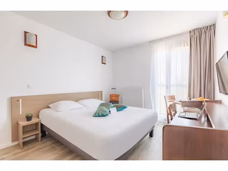 location meublée appartement 1 pièce 20 m² à chalon-sur-saone (71100)  1 260 €