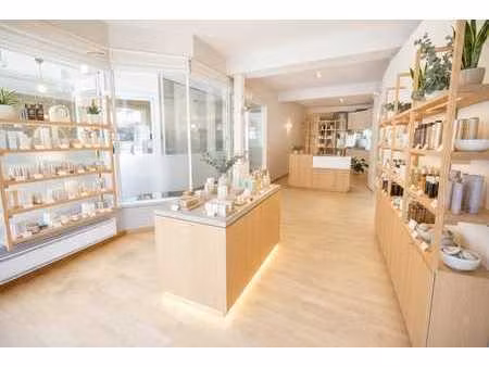 handelspand op topligging in de heldenlaan te zottegem