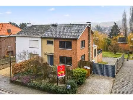 maison agréable de 3 chambres avec garage dans un quartier …