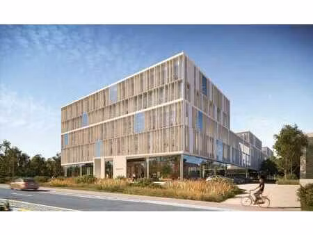 611 m² de bureaux nouvellement construits à 250 m ( !!) d...