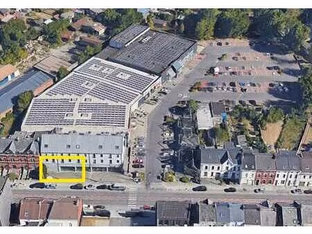 surface commerciale +- 260 m²