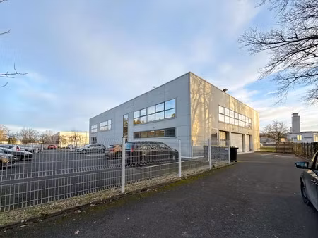 location locaux professionnels 219 m² à olivet (45160)  3 180 €