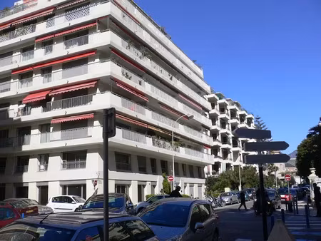 location parking 12 m² à nice (06000)  185 €