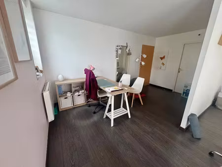 location locaux professionnels 11 m² à senlis (60300)  130 €