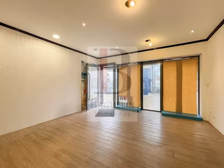 location locaux professionnels 0 pièces 43.46 m² à fouras (17450)  1 340 €