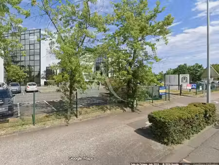 location locaux professionnels 0 pièces 57 m² à blagnac (31700)  1 360 €