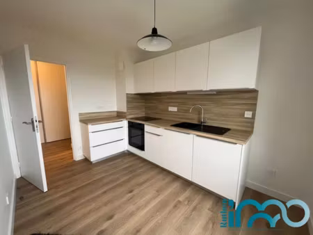 location appartement 3 pièces 69 m² à baraqueville (12160)  690 €
