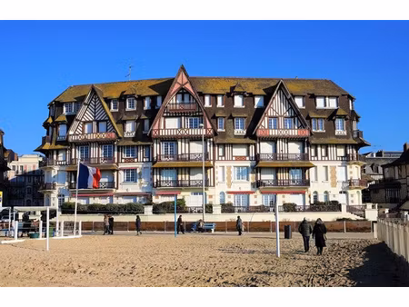 spacieux 4/5 pièces de 100 10 m2 avec balcon vue mer