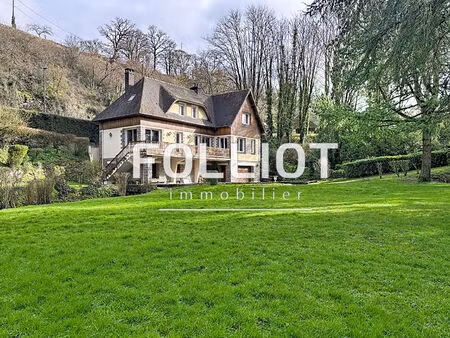 a vendre maison de charme avec ruisseau - centre de ville de thury-harcourt