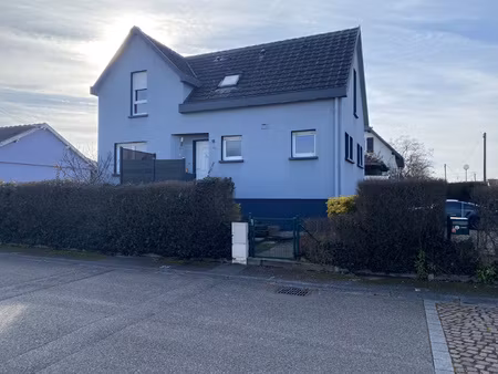 coquette maison de 96 m2 sur 326 m2 de jardin paysagé