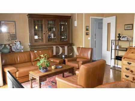 avon gare - appt f6 dernier etage - 91m² - 4 ch - cave - plac