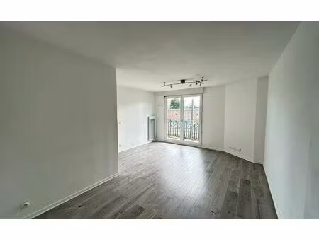 location appartement  45.22 m² t-2 à châtillon  1 049 €