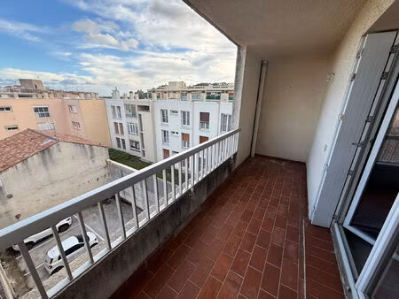 location appartement 3 pièces 58 m² à hyères (83400)