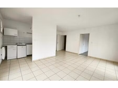 location appartement  45.43 m² t-2 à maubeuge  580 €