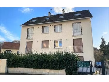 location appartement  m² t-1 à villepinte  790 €