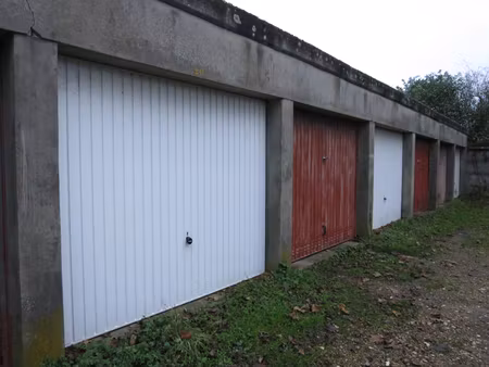 parking / box evreux 12.38 m2