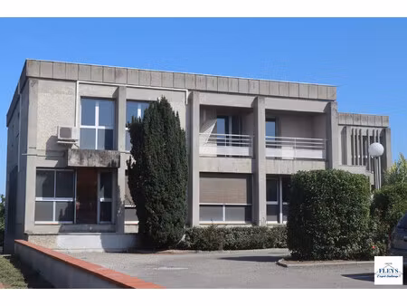 local professionnel de 139m²