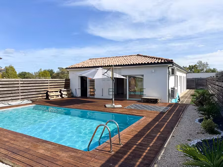 maison t5 de 130m2 avec piscine