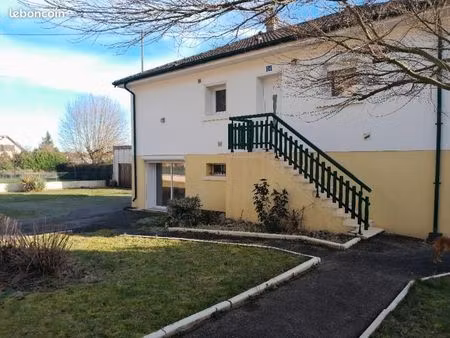 jolie maison sur 30 ares de terrain