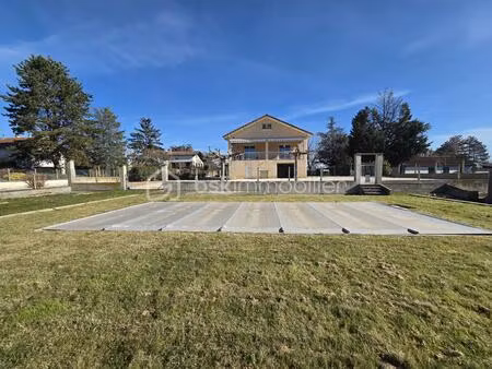 maison traditionnelle de 124 m² à poncins