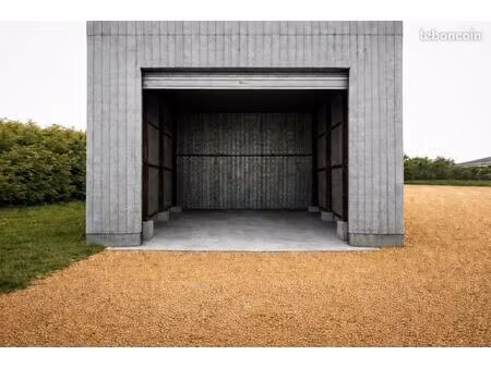 local de stockage 75m2 à louer