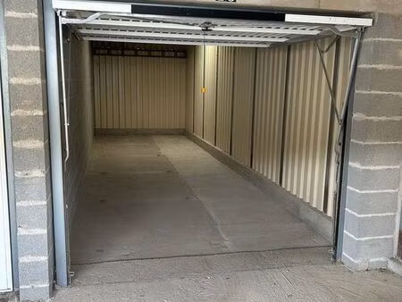 location box / garage