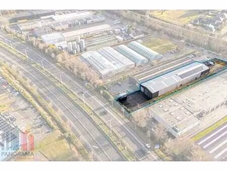 bedrijfsgebouw met showroom  kantoren en magazijn – insta...