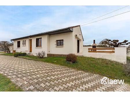 maison de plain pied avec grand garage et terrain piscinable