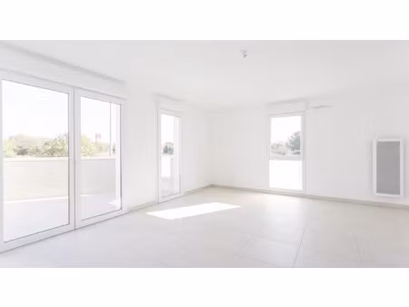 appartement t3 à vic-la-gardiolle