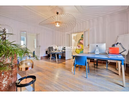 bureau de 33 73m² - musée d'aquitaine