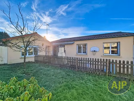 maison montaigu vendee 4 pièce(s) 101 m2