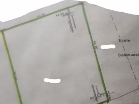 très beau terrain a bâtir