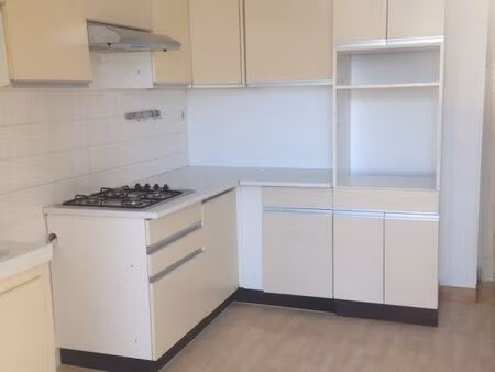 location appartement centre-ville firmi