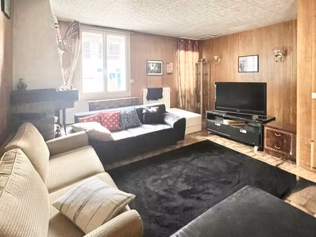 maison 3 pièces - 90 m²