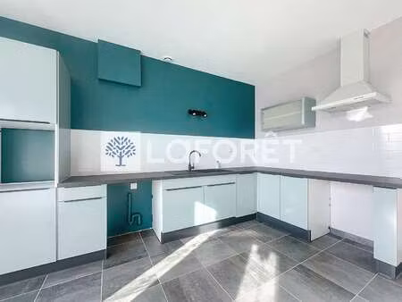 location maison à bouillé-saint-paul (79290) : à louer / 132m² bouillé-saint-paul