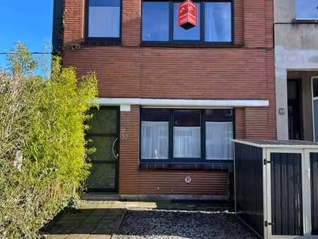 charmante maison de ville de 3 avec jardin