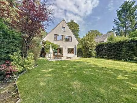 dieweg : superbe villa avec un grand jardin et garage