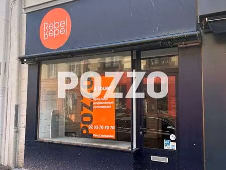 location bureaux et commerces à granville (50400) : à louer / 31m² granville