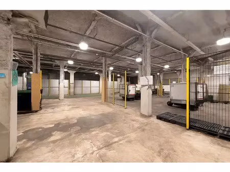 entrepôt - 300m ²