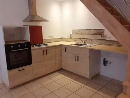 location maison à pleyben (29190) : à louer / 34m² pleyben