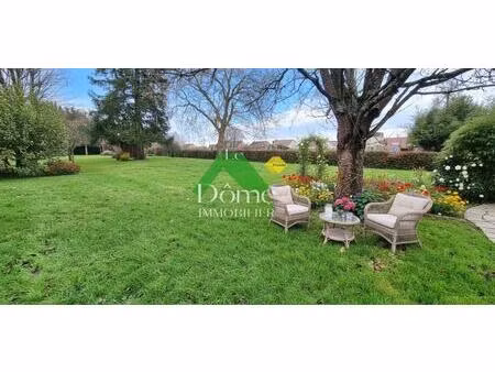 a environ 10 min de la gare